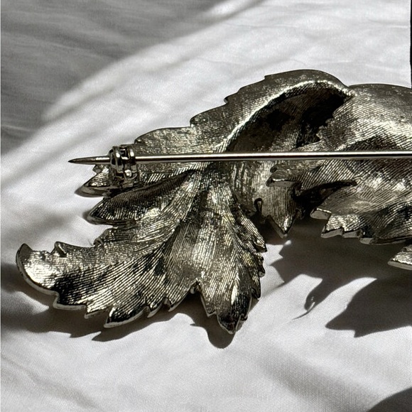 Pegasus Coro Vintage Textured Leaf Design Brooch 3-3/4” - Picture 10 of 12